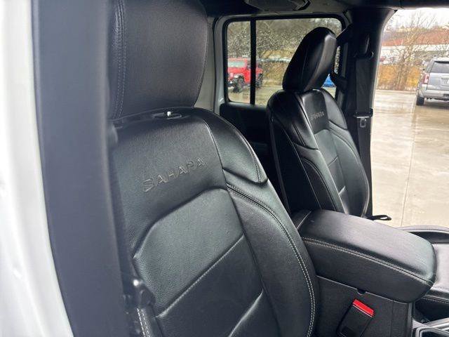 Used 2022 Jeep Wrangler Unlimited Sahara w/ Cold Weather Group image 36
