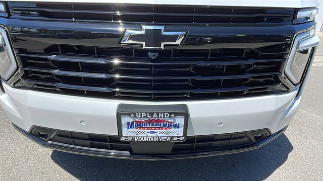 Used 2025 Chevrolet Suburban RST w/ Comfort Package AWD/4WD image 9