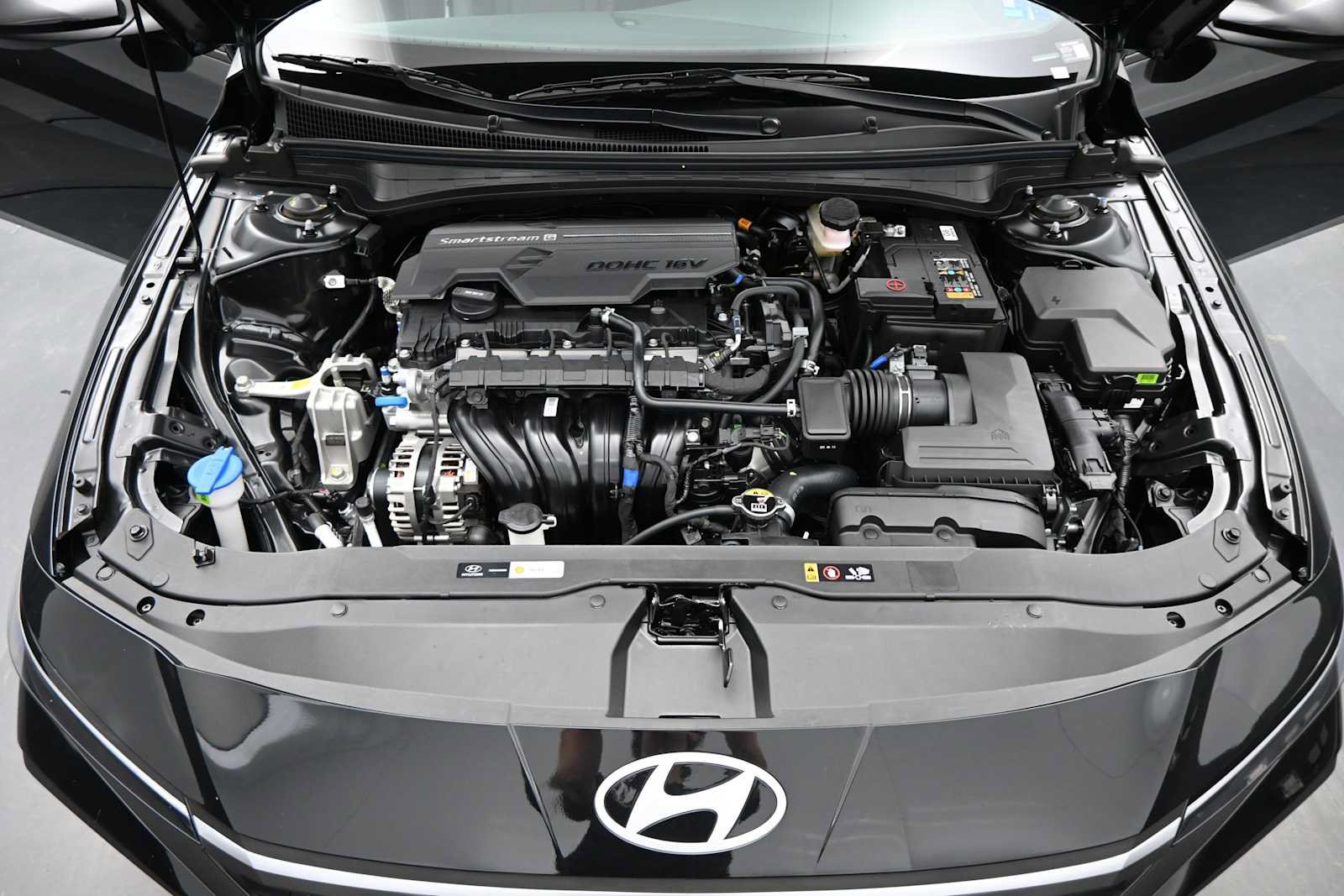 New 2026 Hyundai Elantra SEL Sport FWD image 24