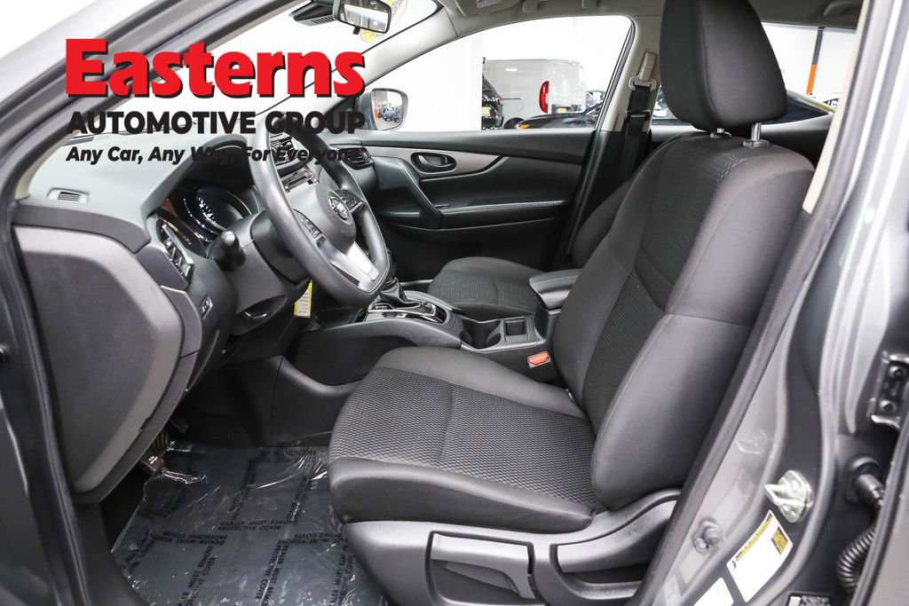 Used 2021 Nissan Rogue Sport S image 14