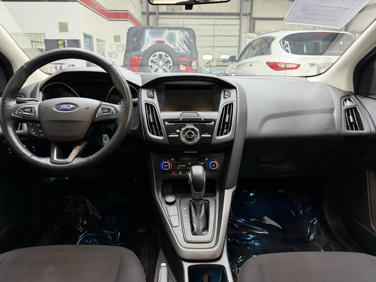 Used 2018 Ford Focus SEL w/ Cold Weather Package FWD image 20