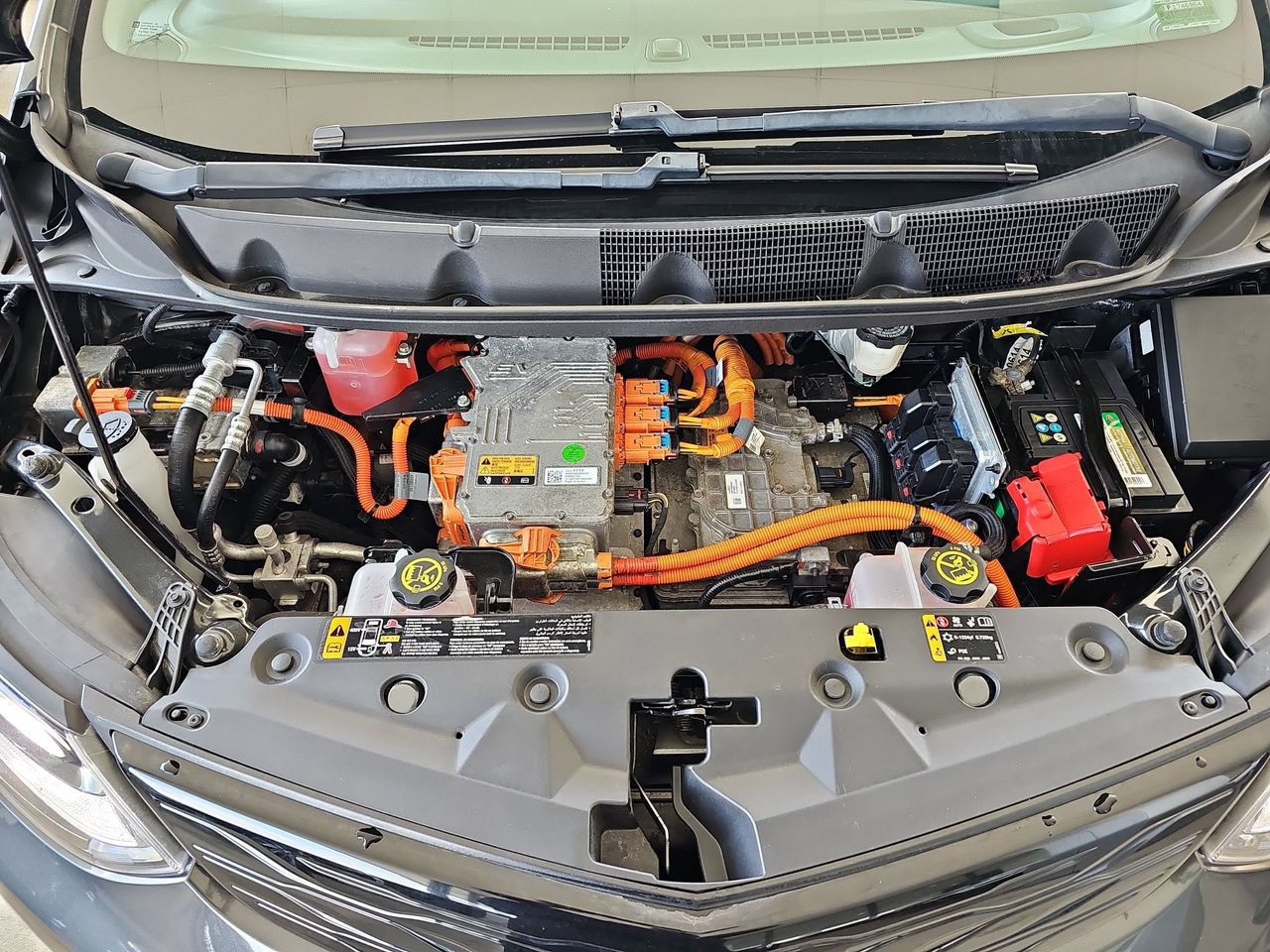 Certified 2020 Chevrolet Bolt Premier w/ Infotainment Package FWD image 36
