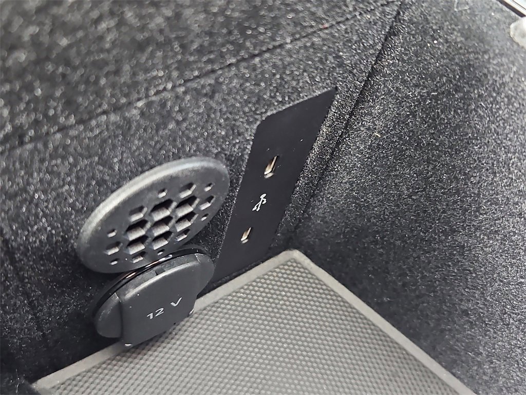 Certified 2025 Porsche Taycan image 22