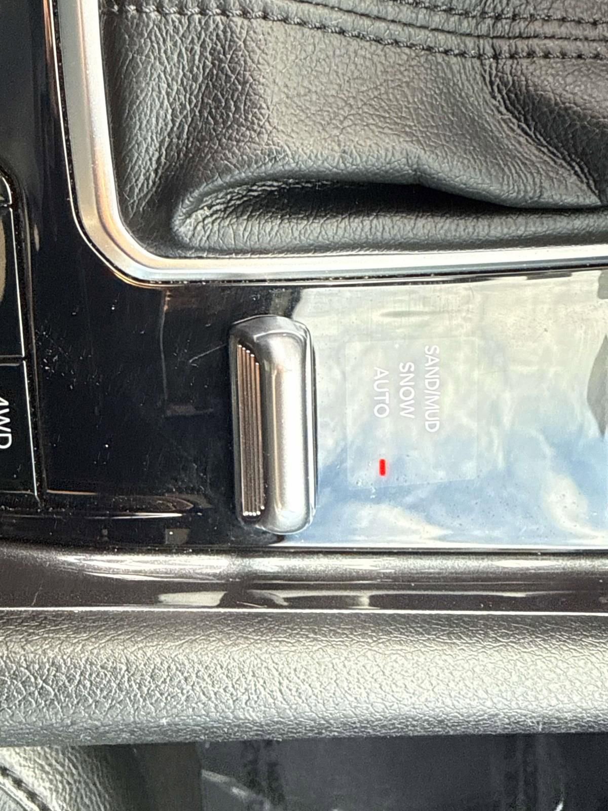 Used 2023 Jeep Compass Latitude w/ Sun and Sound Group image 18