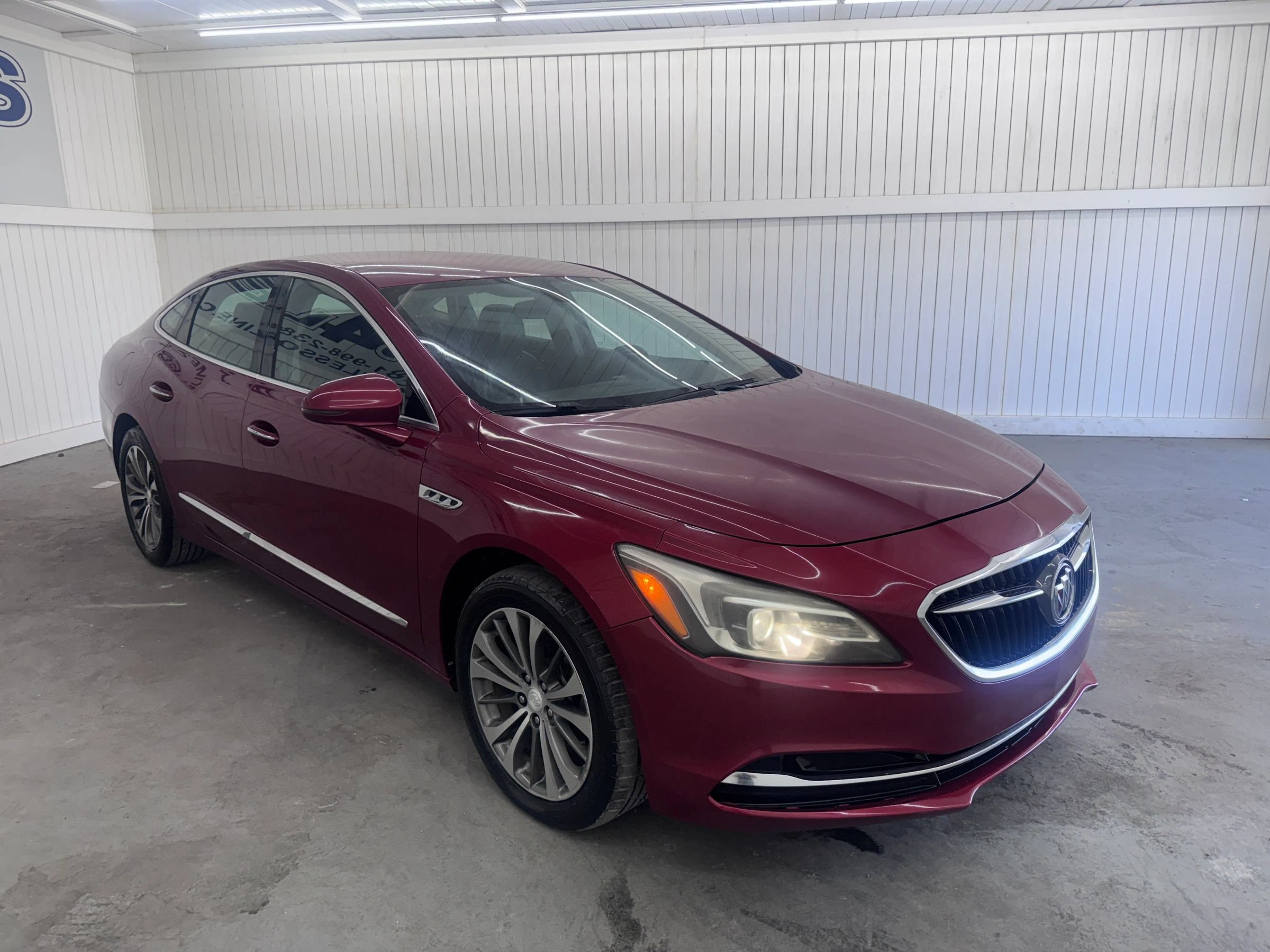 Used 2018 Buick LaCrosse Essence FWD image 3