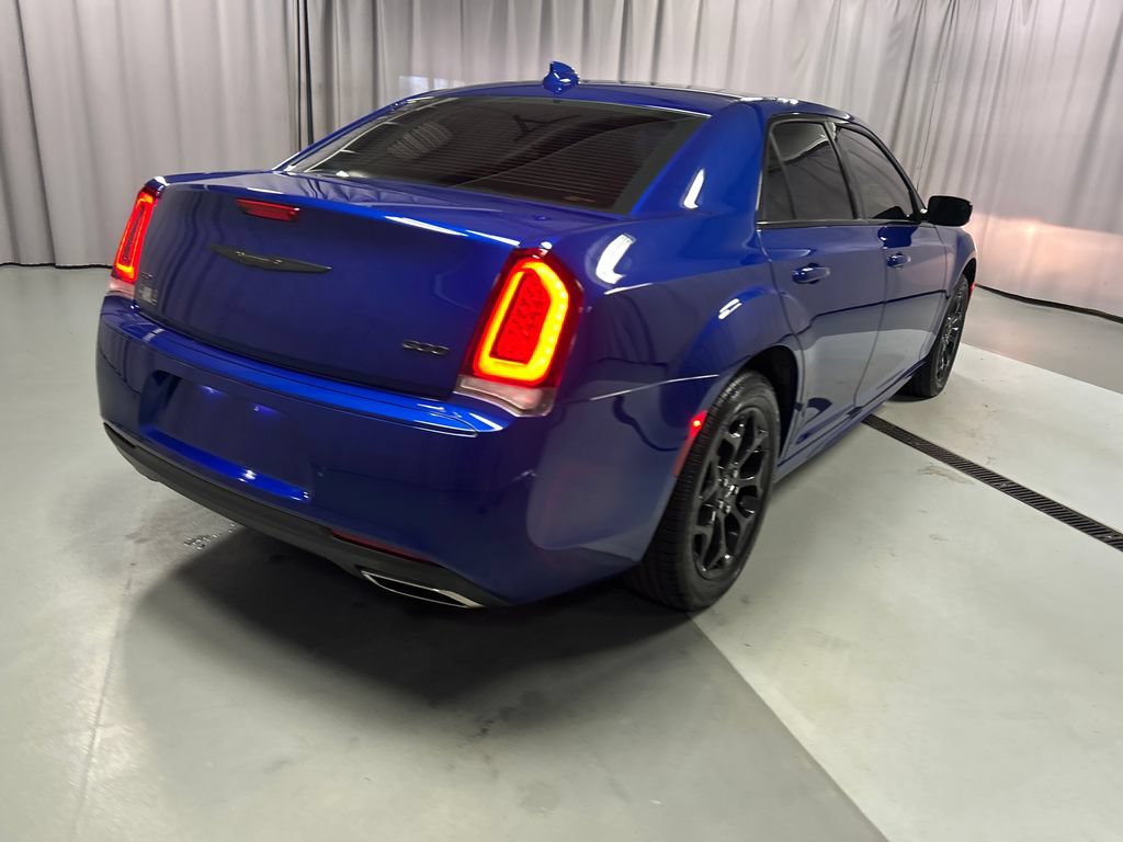 Used 2021 Chrysler 300 Touring L AWD/4WD image 7