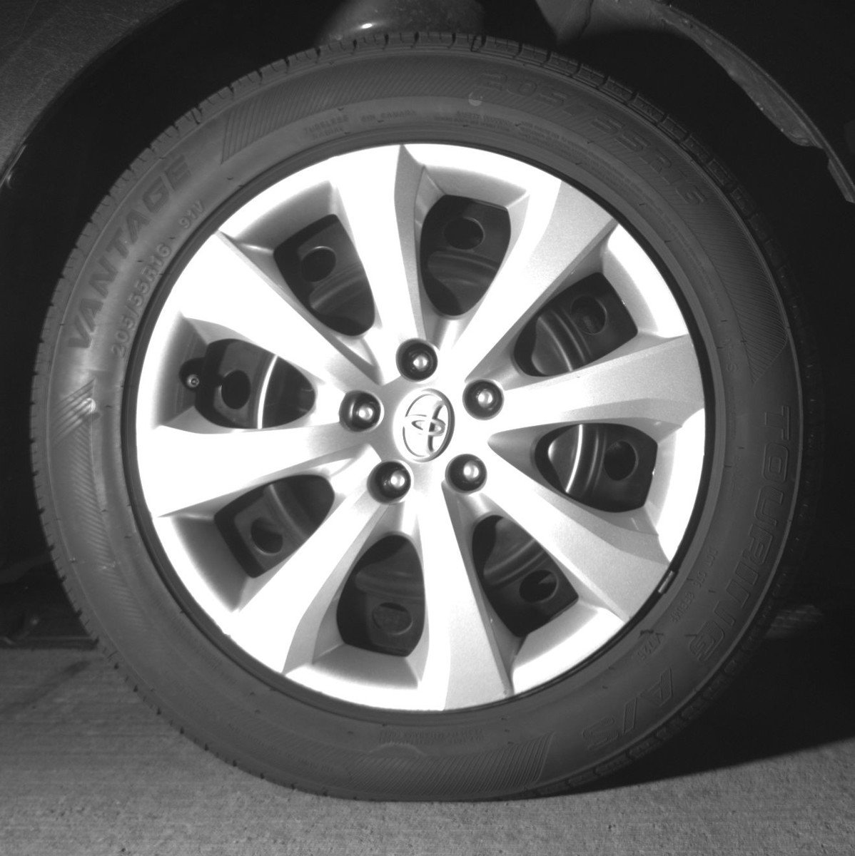 Used 2025 Toyota Corolla LE FWD image 13