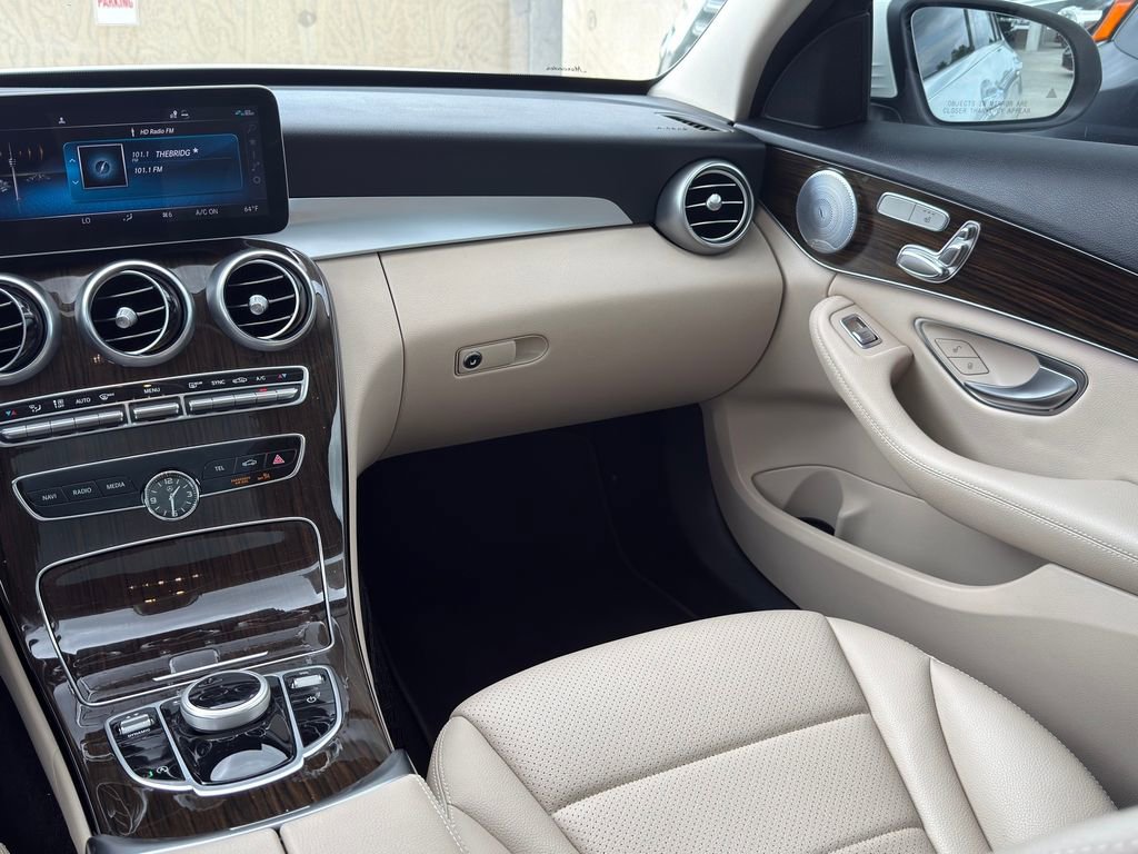 Used 2020 Mercedes-Benz C 300 Sedan image 25