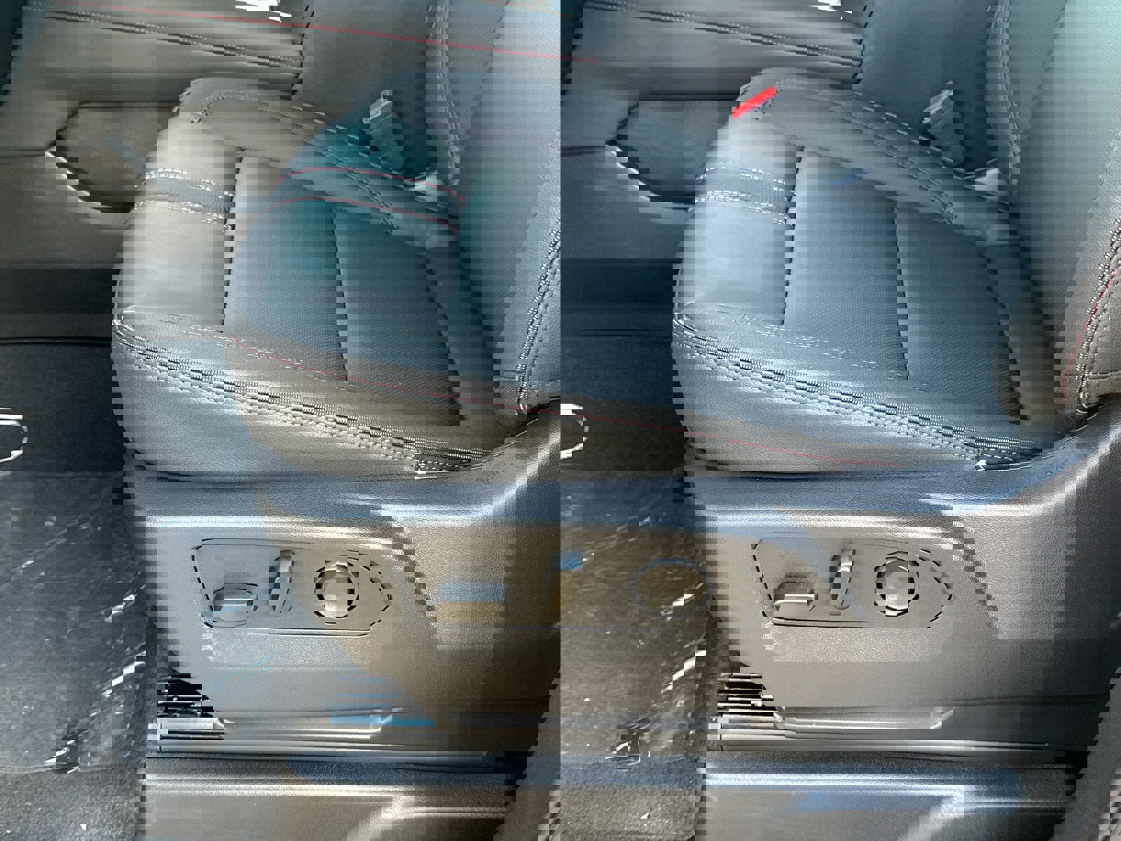 New 2026 Chevrolet Suburban RST w/ Comfort Package image 7