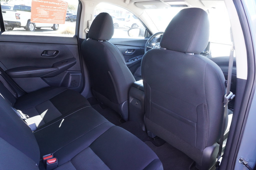 Certified 2025 Nissan Sentra SV FWD image 10