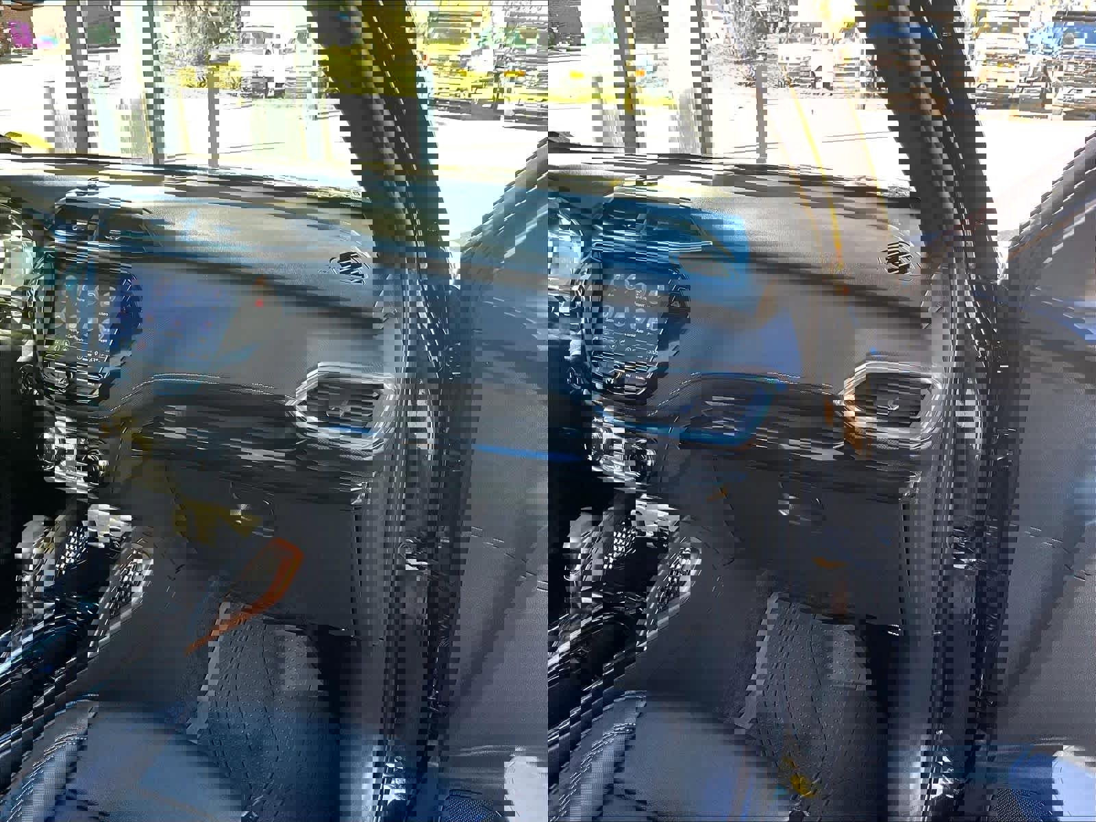 Used 2022 Chevrolet TrailBlazer ACTIV w/ Technology Package AWD/4WD image 13