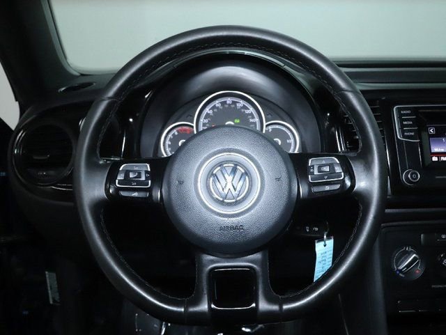 Used 2018 Volkswagen Beetle 2.0T S FWD image 20