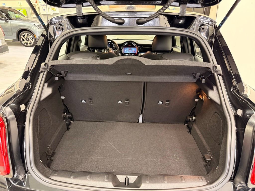 Used 2023 MINI Cooper S image 23