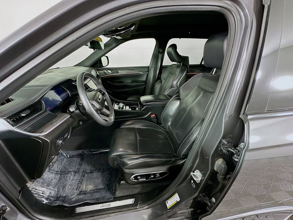 Certified 2023 Jeep Grand Cherokee L Overland w/ Luxury Tech Group IV image 30