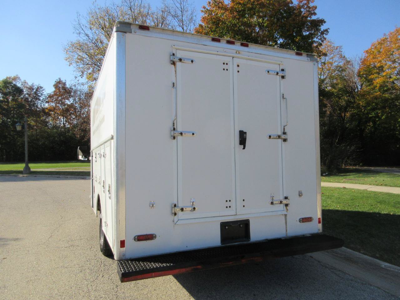 Used 2016 Chevrolet Express 3500 RWD image 24