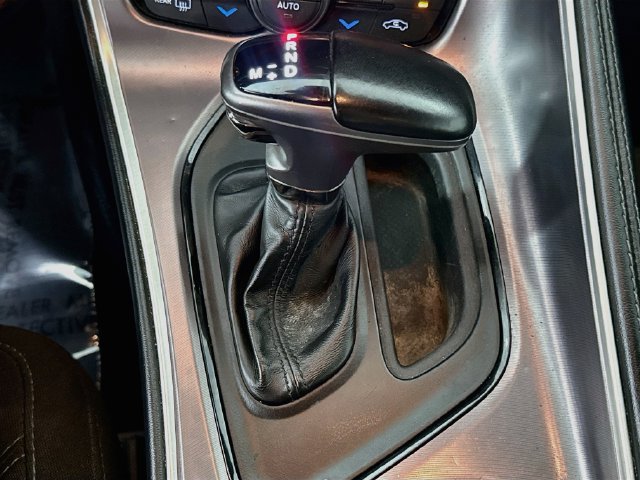 Used 2021 Dodge Challenger SXT RWD image 19
