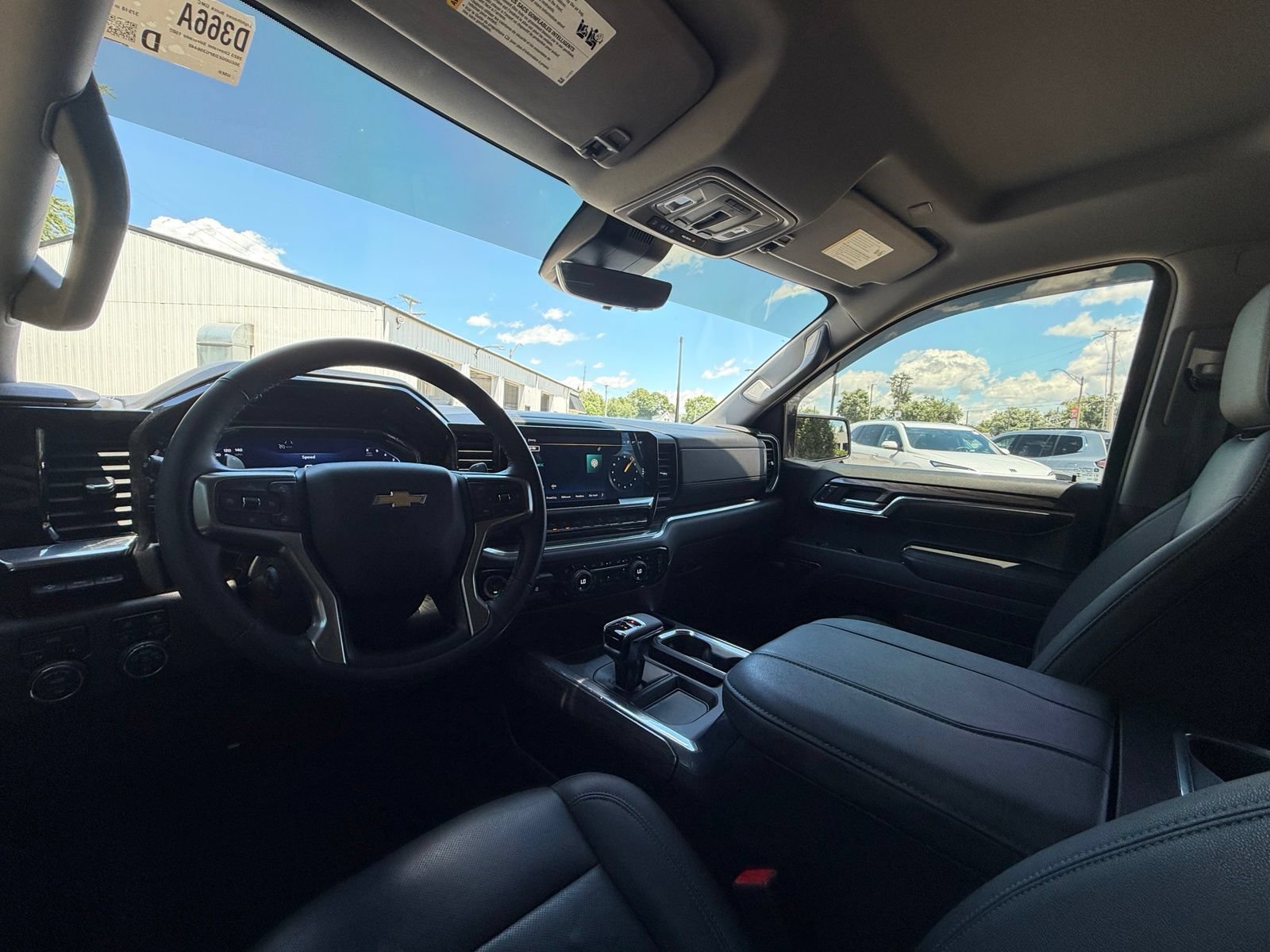 Used 2023 Chevrolet Silverado 1500 LTZ w/ Technology Package AWD/4WD image 24
