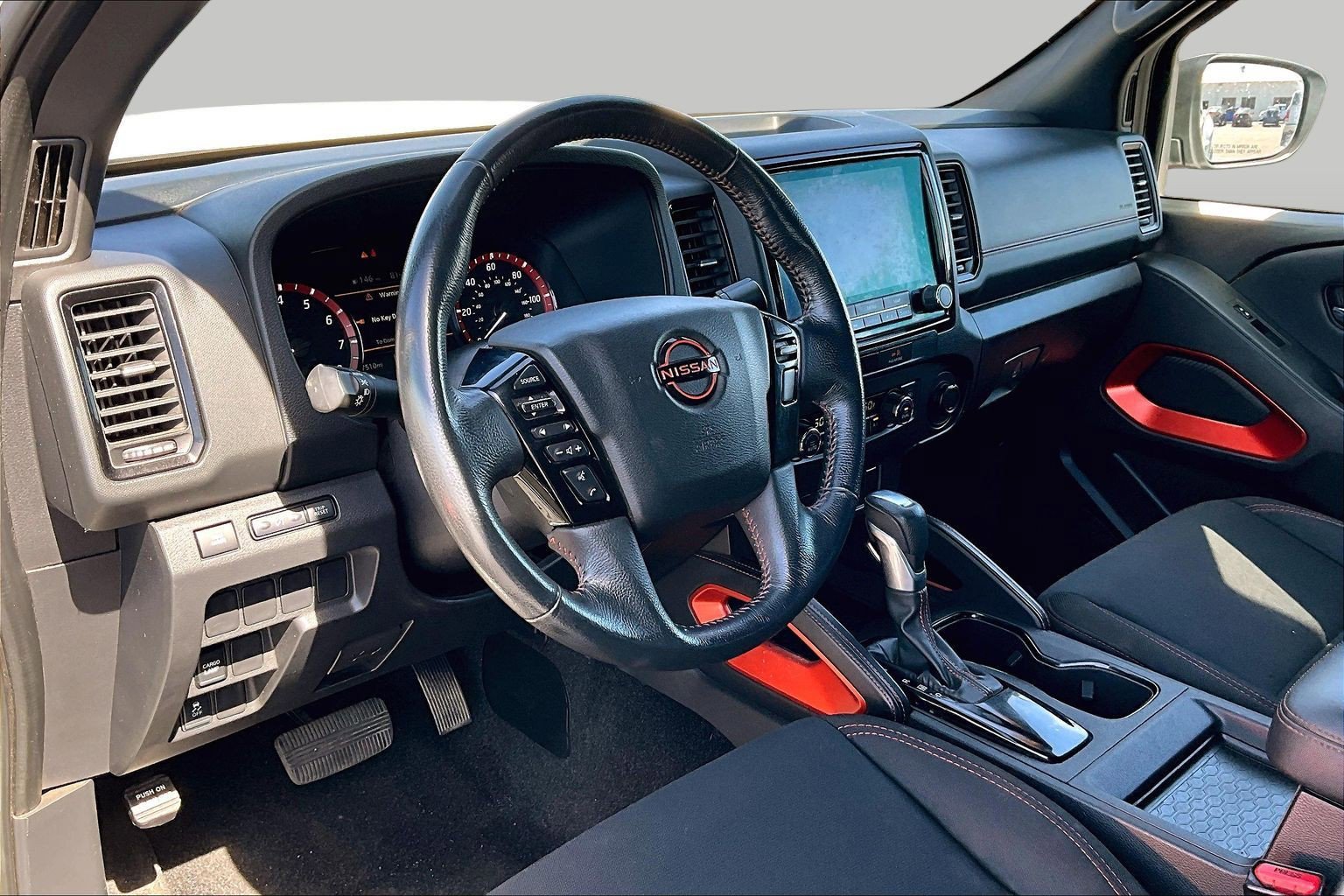 Used 2022 Nissan Frontier Pro-X RWD image 10