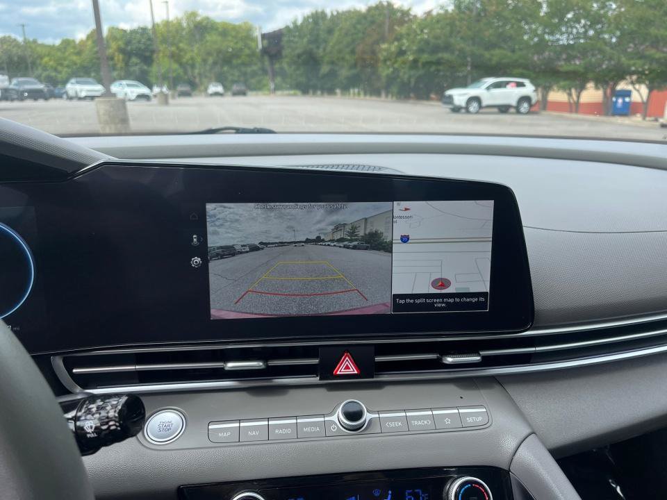 Used 2024 Hyundai Elantra SEL FWD image 21
