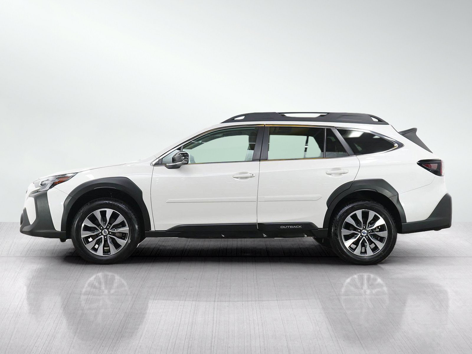 Used 2024 Subaru Outback Limited AWD/4WD image 2