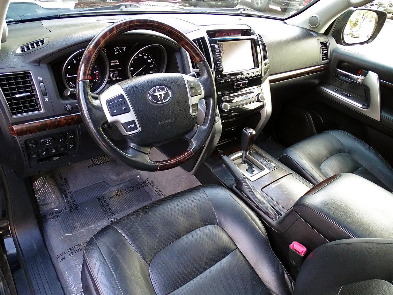 Used 2015 Toyota Land Cruiser AWD/4WD image 21