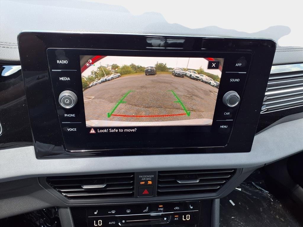 New 2026 Volkswagen Jetta SE image 18