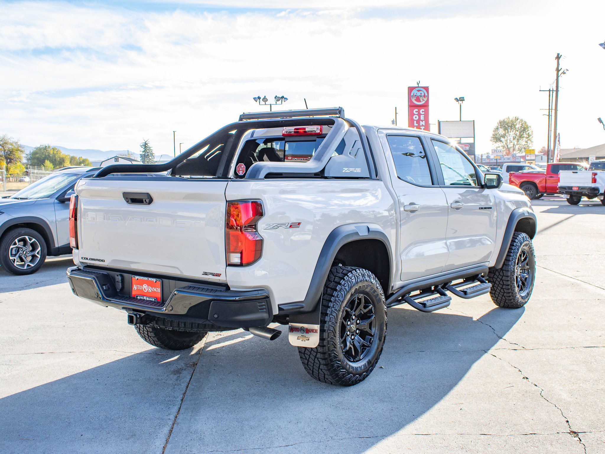 New 2026 Chevrolet Colorado ZR2 w/ Midnight Edition AWD/4WD image 8
