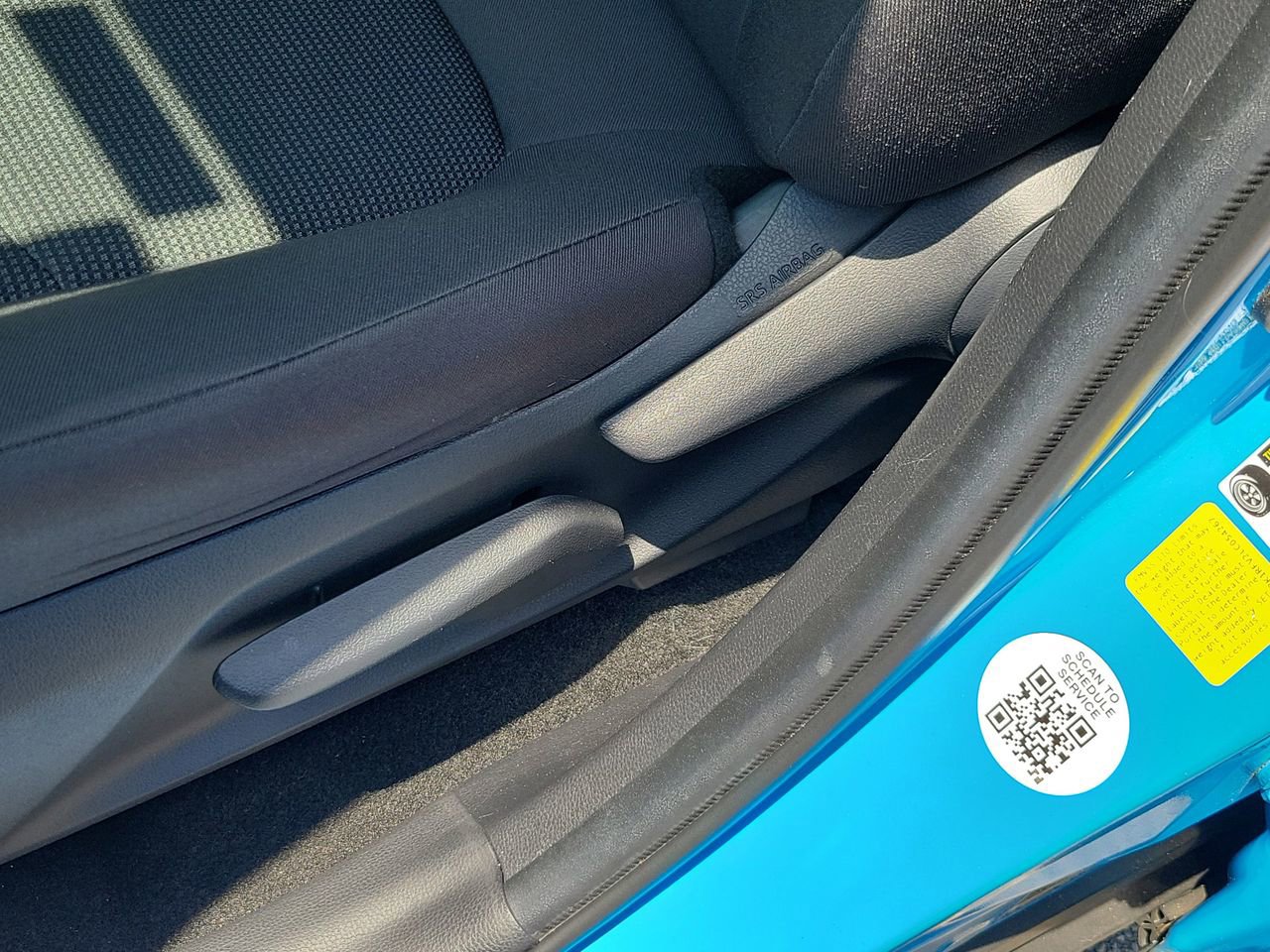 Used 2020 Toyota RAV4 LE FWD image 17