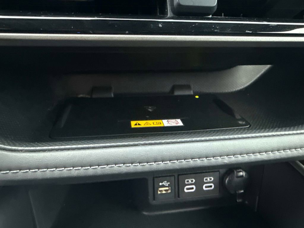 Used 2023 Toyota Highlander XLE image 24