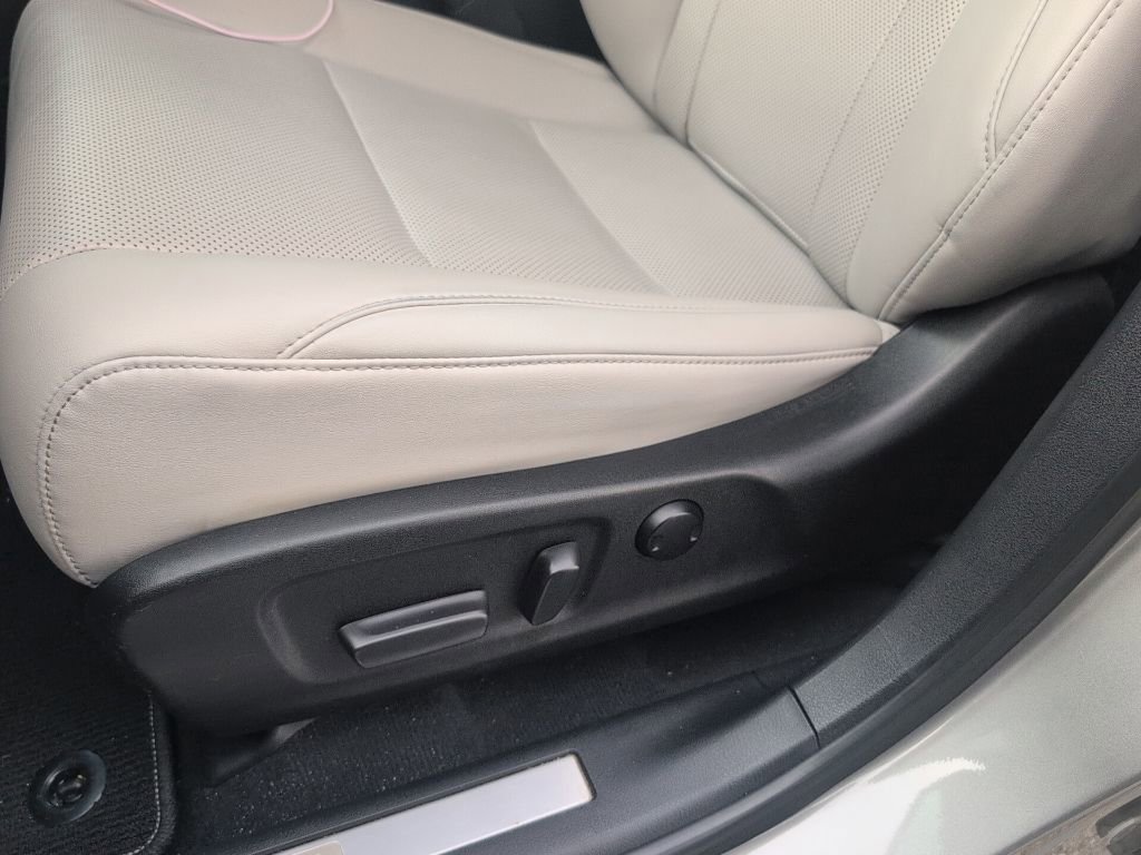 Used 2020 Lexus RX 450h AWD w/ Cold Weather Package image 15