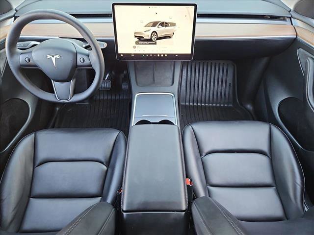 Used 2024 Tesla Model Y 2WD image 18