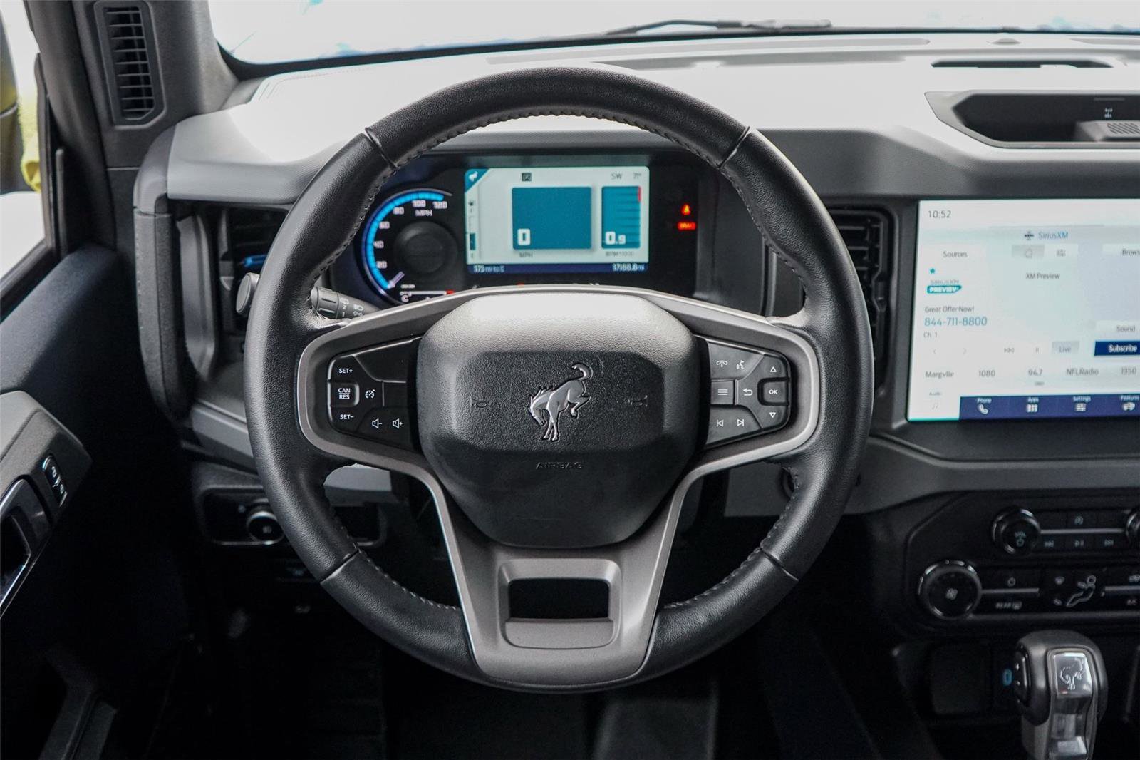 Used 2024 Ford Bronco Black Diamond image 27