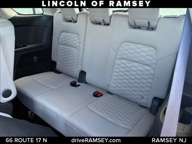 Used 2022 Nissan Pathfinder SV w/ SV Premium Package AWD/4WD image 22