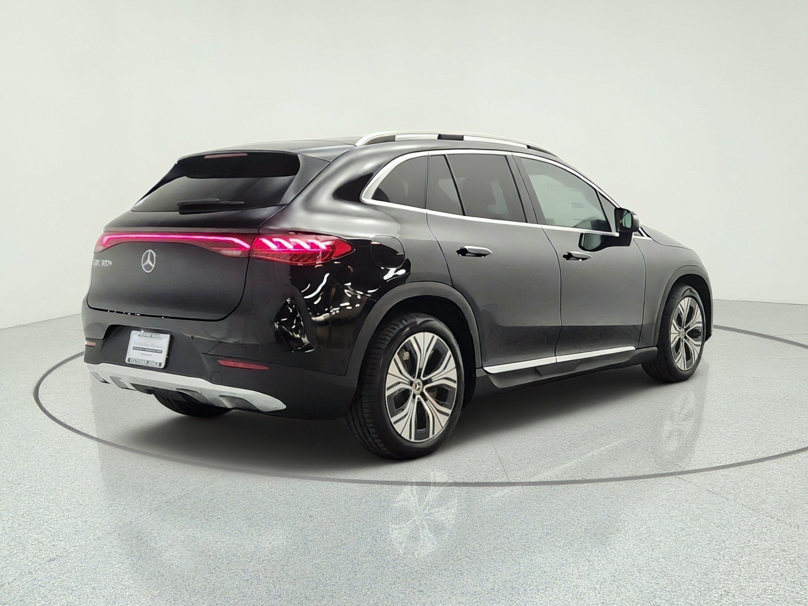 New 2027 Mercedes-Benz EQE 320+ SUV image 5