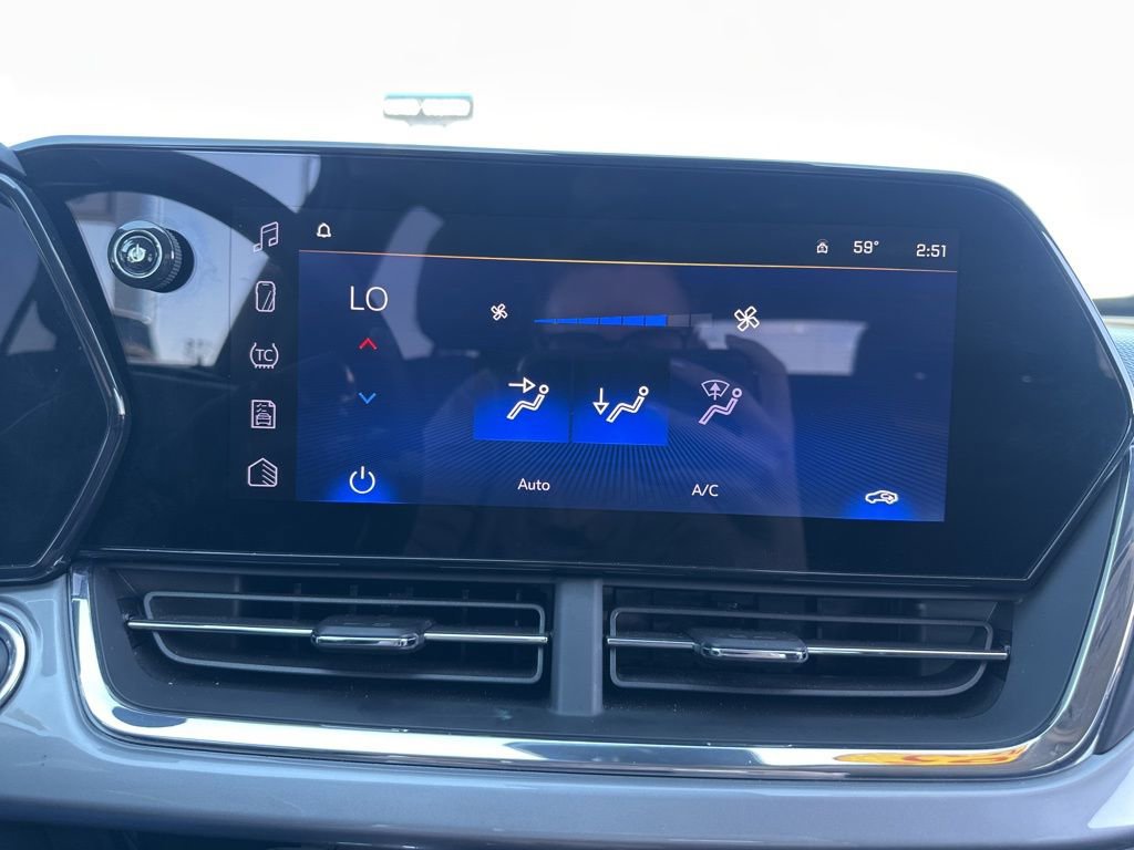 Used 2025 Chevrolet Trax LT FWD image 26