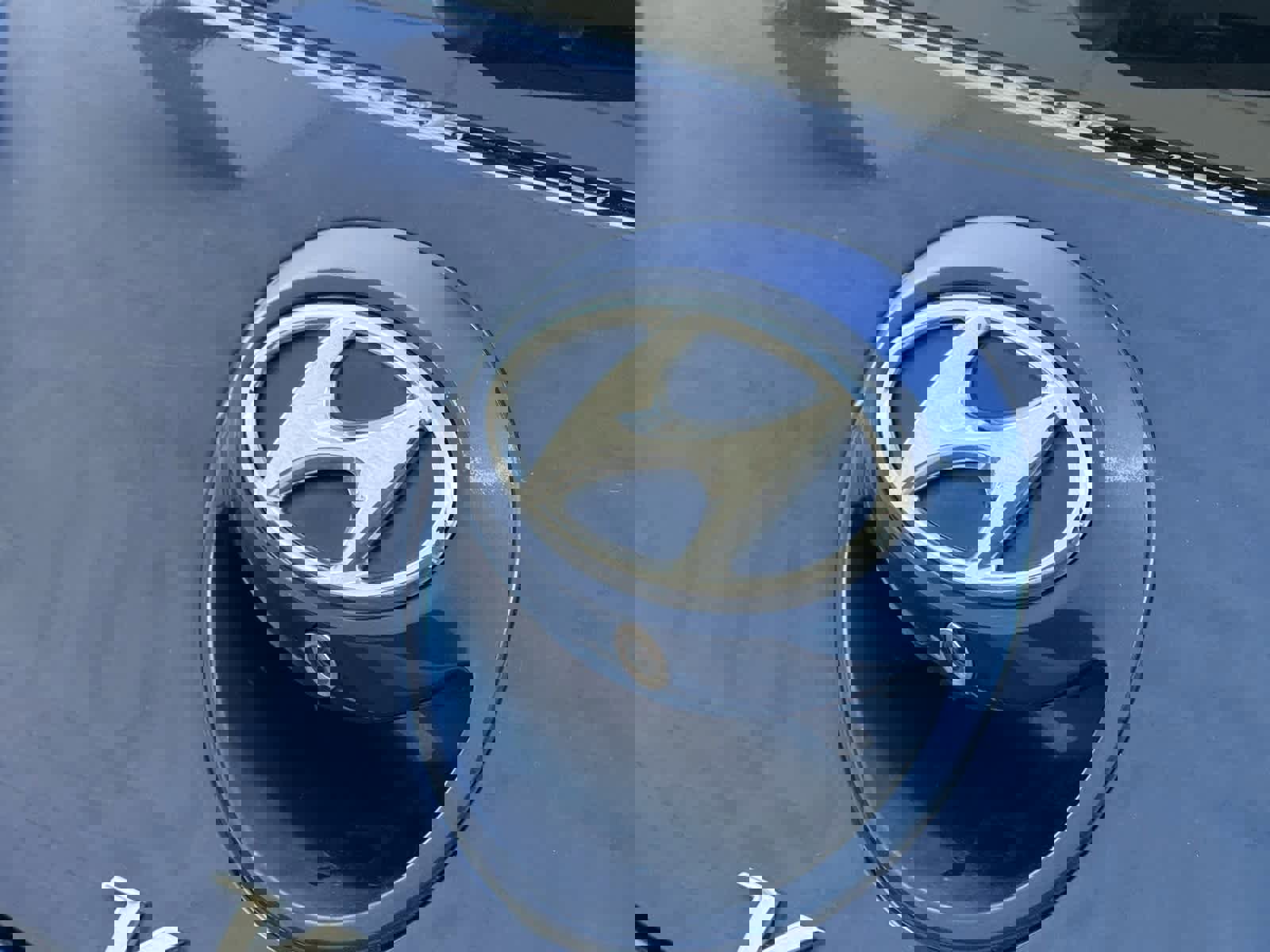 Used 2017 Hyundai Veloster Value Edition image 19