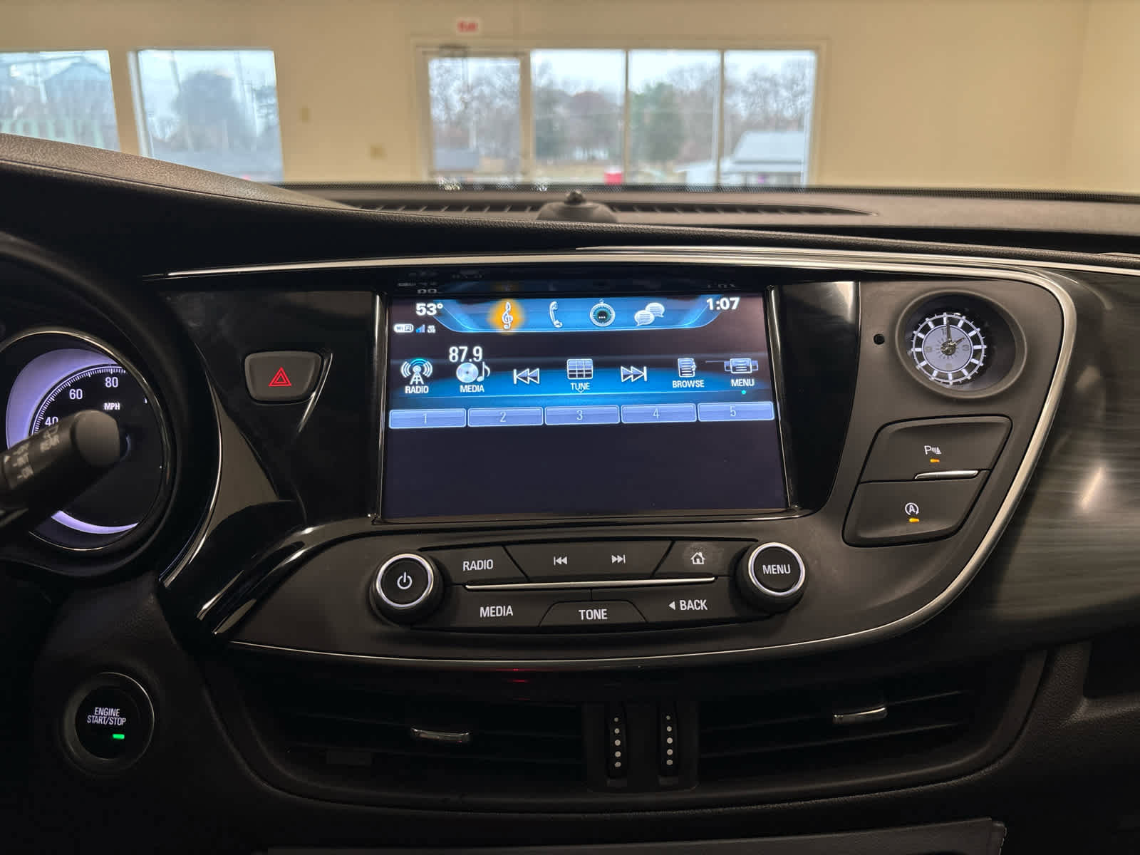 Used 2019 Buick Envision Essence image 32