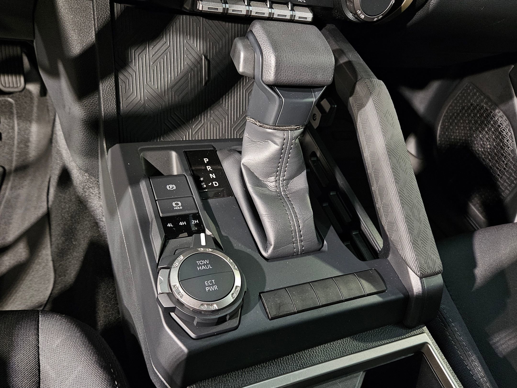 Used 2025 Toyota Tacoma SR5 image 32