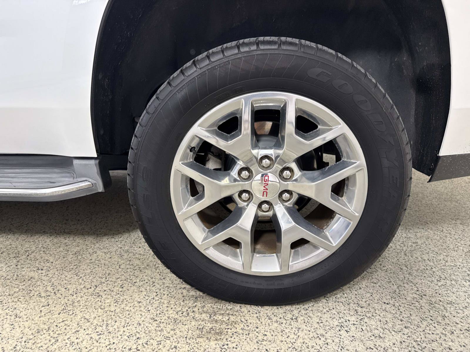 Used 2016 GMC Yukon SLT w/ Open Road Package RWD image 9