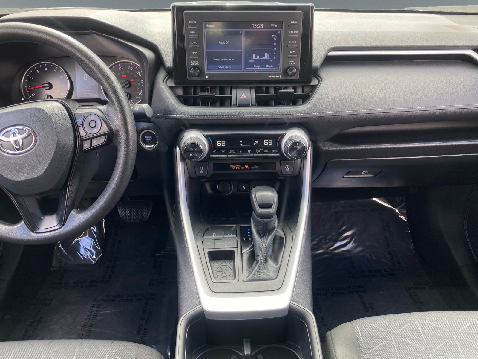 Used 2022 Toyota RAV4 XLE FWD image 11