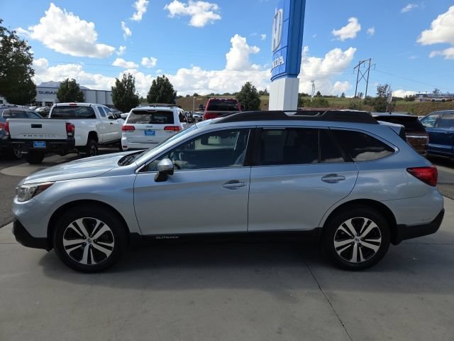 Used 2018 Subaru Outback 3.6R Limited AWD/4WD image 8