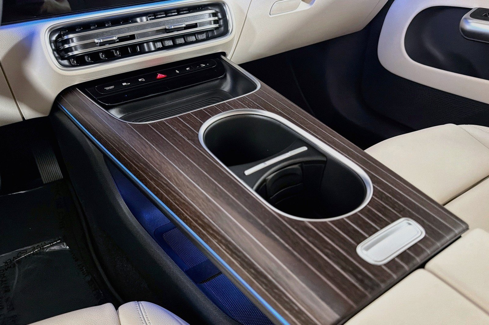 New 2027 Mercedes-Benz CLA 250+ image 5