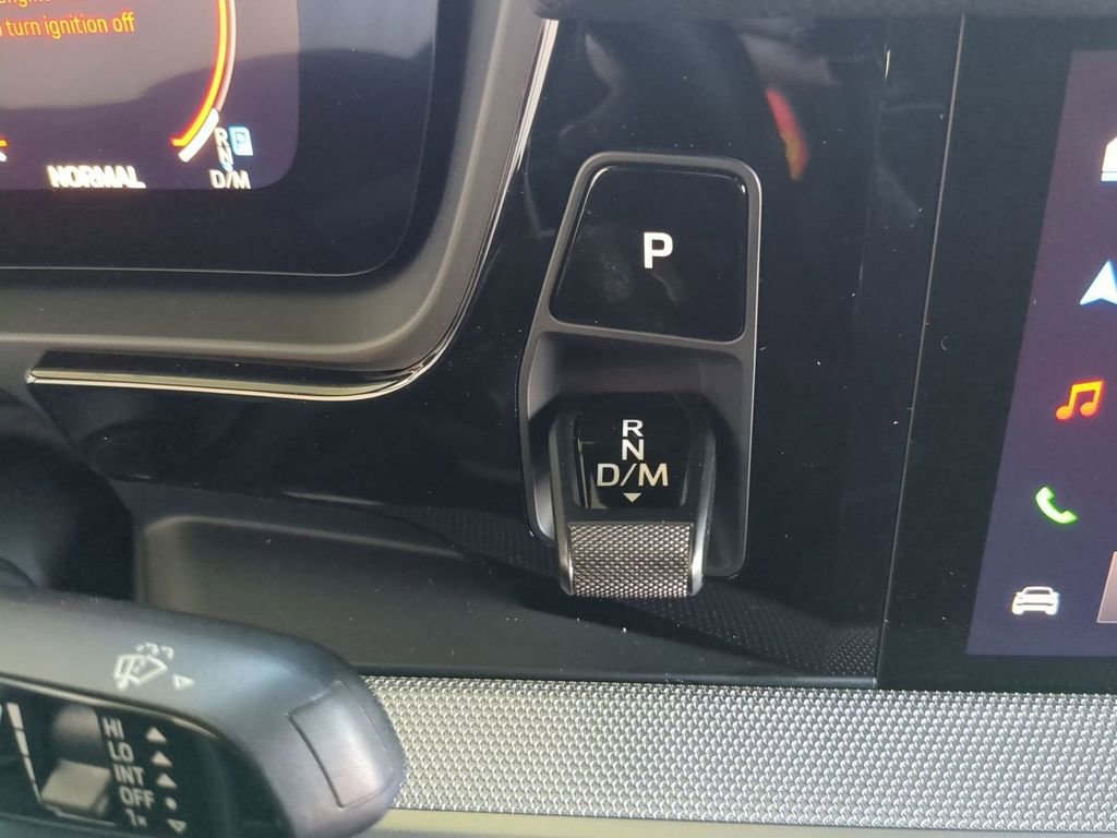 Used 2024 Porsche Cayenne Coupe image 9