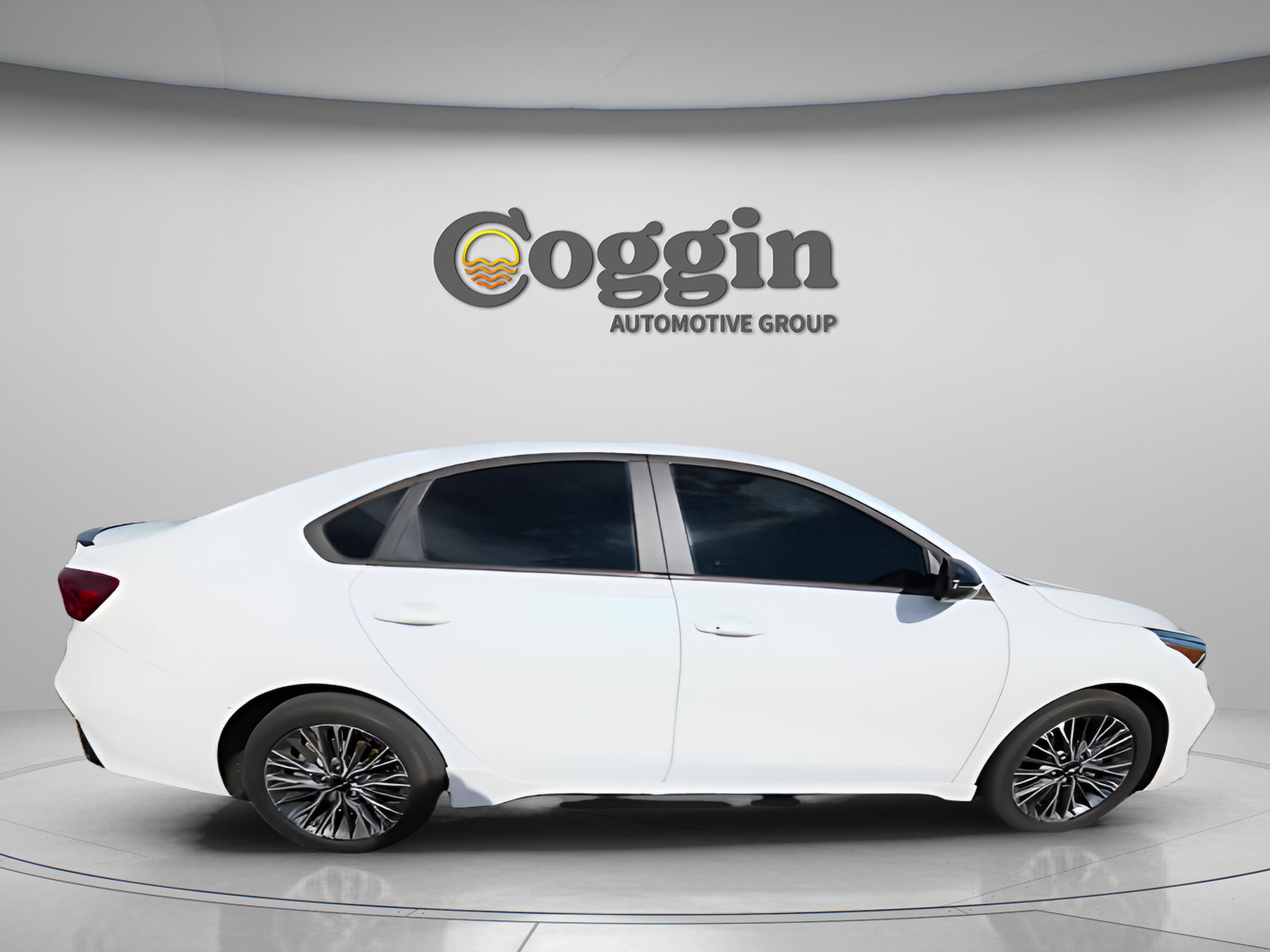 Used 2022 Kia Forte GT-Line w/ GT-Line Premium Package image 12