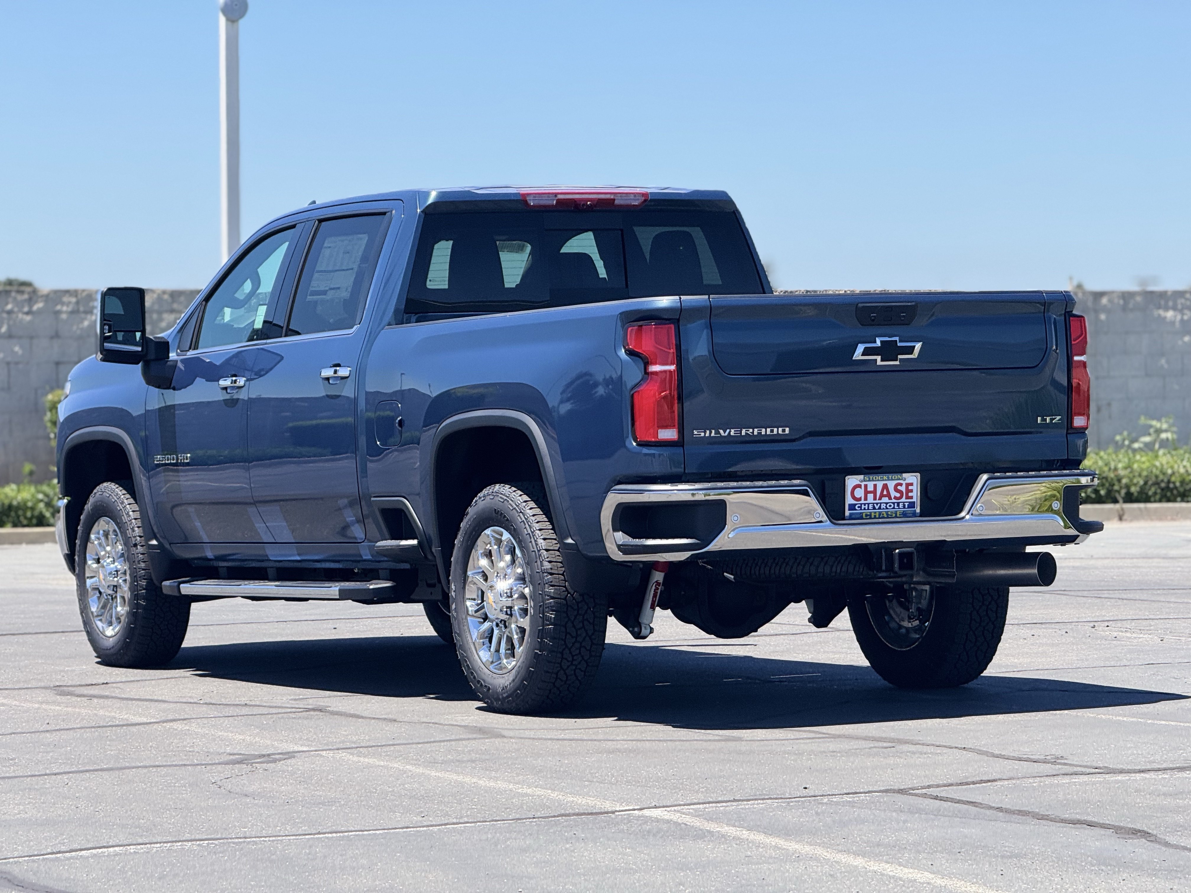 New 2026 Chevrolet Silverado 2500 LTZ w/ LTZ Plus Package AWD/4WD image 5