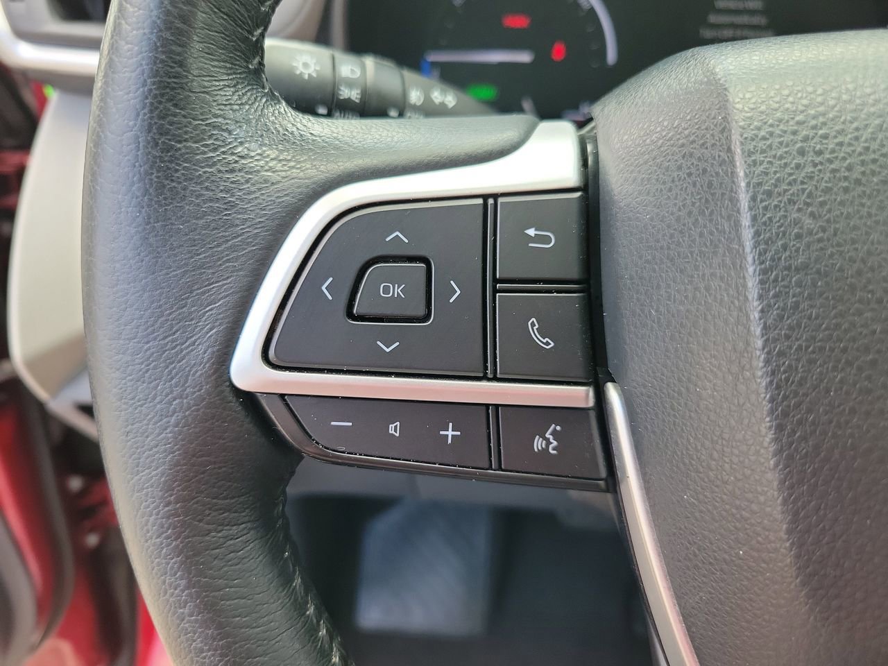 Used 2022 Toyota Sienna XLE FWD image 21