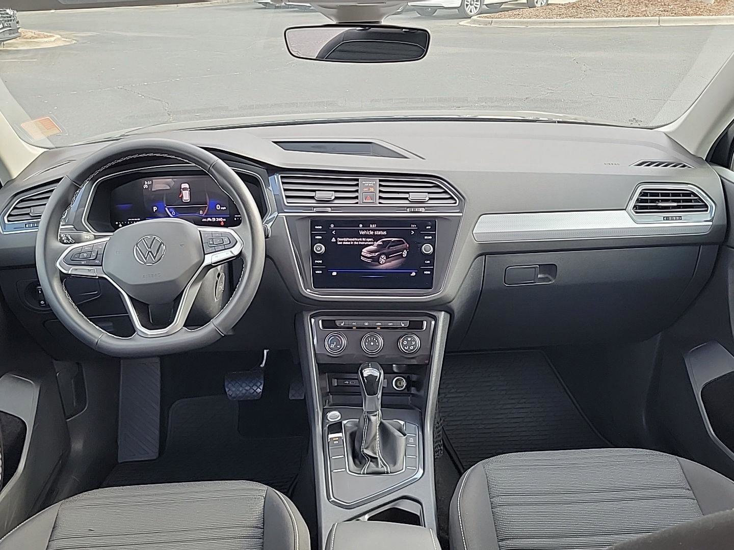 Certified 2024 Volkswagen Tiguan S image 38