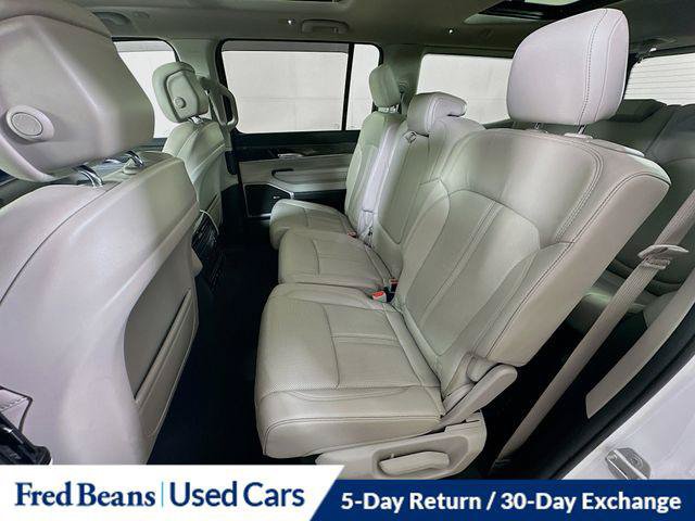 Certified 2022 Jeep Wagoneer Series II w/ Premium Group I AWD/4WD image 33