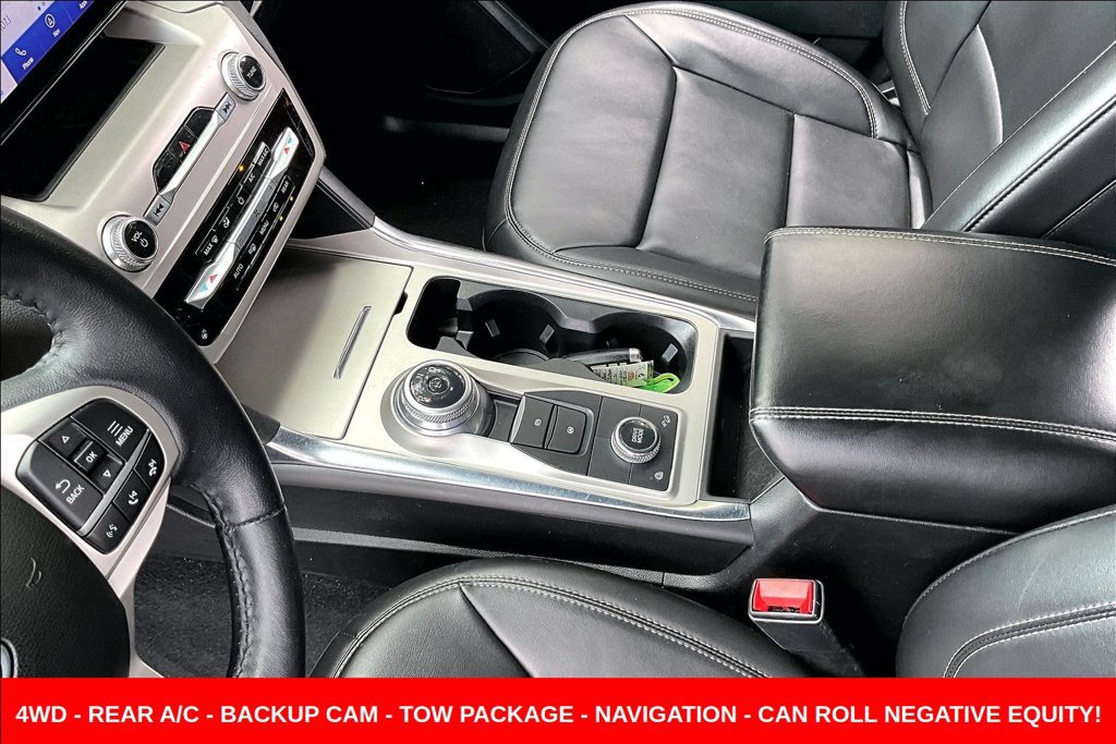 Used 2023 Ford Explorer XLT w/ Equipment Group 202A AWD/4WD image 18