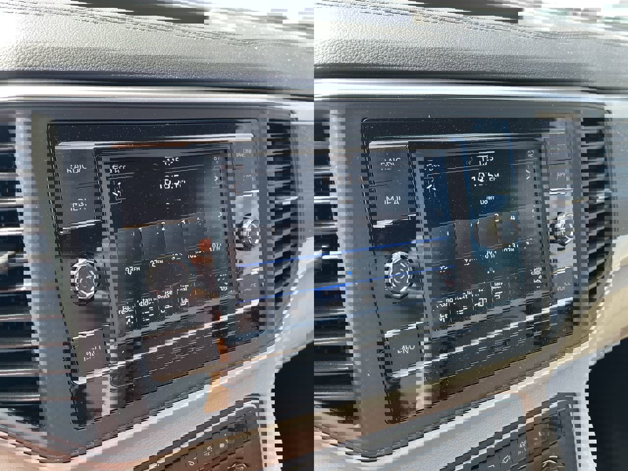 Used 2023 Volkswagen Atlas SE image 13